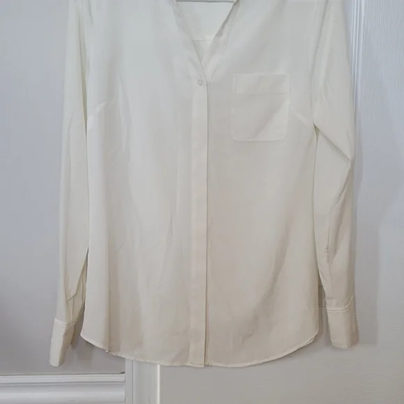 Womens RW&Co button down - Picture 2 of 4